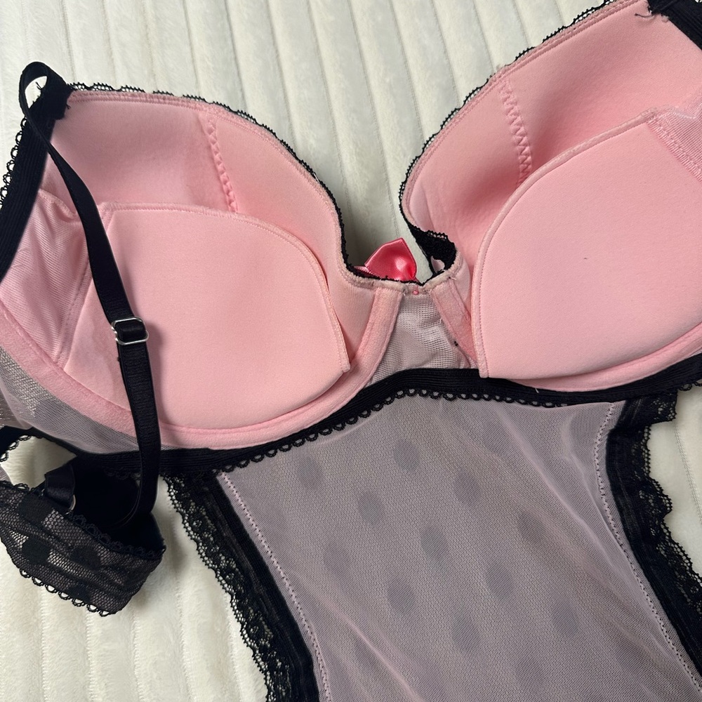 Victoria’s Secret Apron Black and Pink Polka Dot Lingerie Set - Picture 10 of 11
